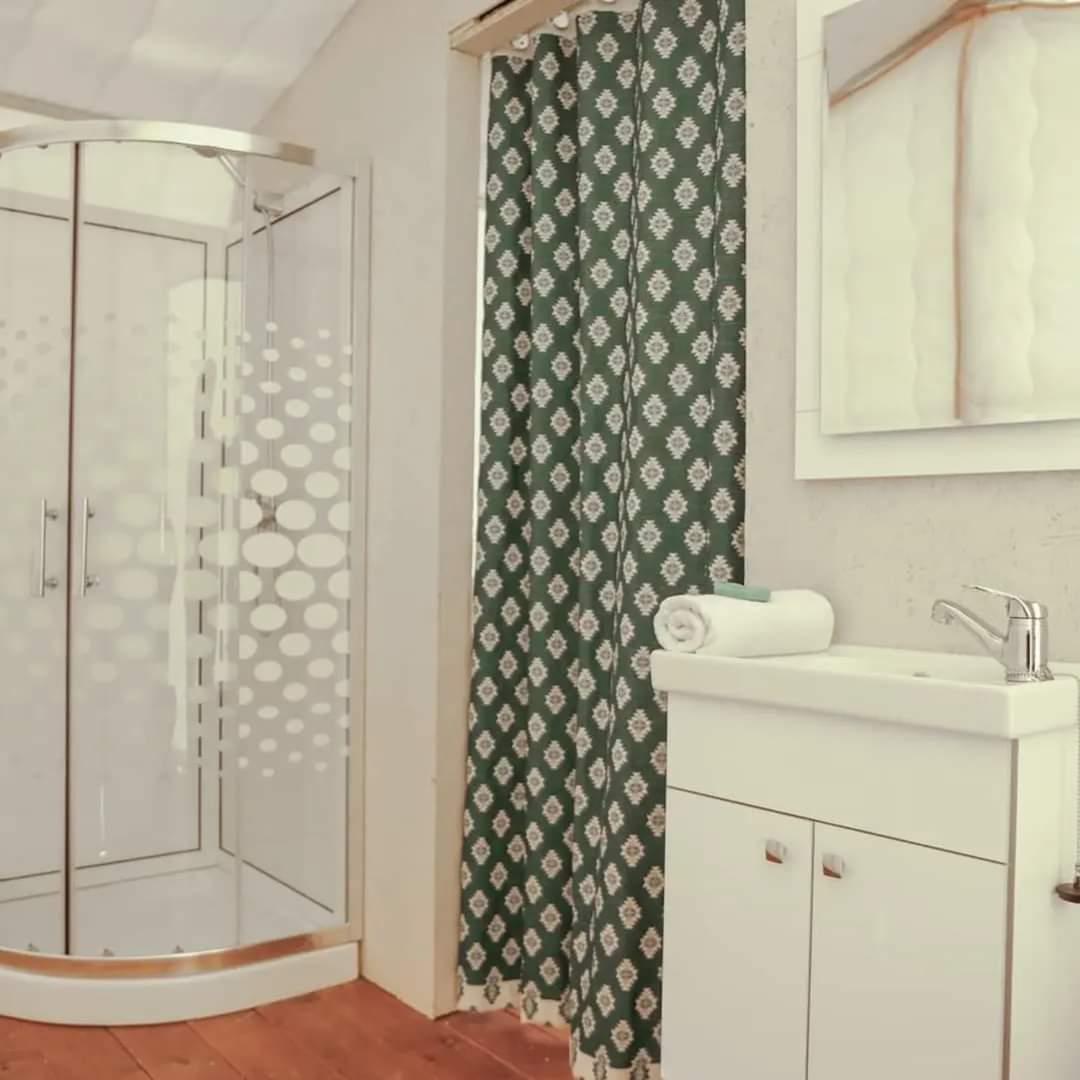 Tiniri Camp gallery 7